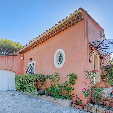 Σπίτι διακοπών Stunning In Saint-raphal With Indoor Swimming Pool, Wifi And Private Swimming Pool *