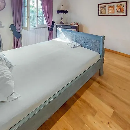 Stunning In Saint-raphal With Indoor Swimming Pool, Wifi And Private Swimming Pool Σπίτι διακοπών *